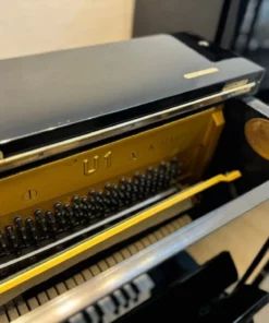 YAMAHA U1A