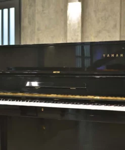 YAMAHA U1D