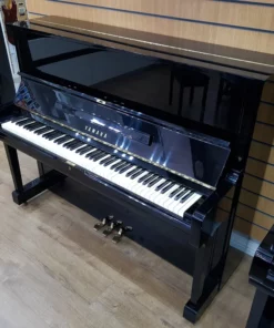 YAMAHA U1G Mh