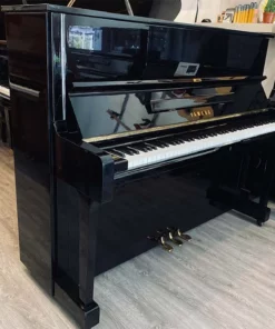 YAMAHA U1G