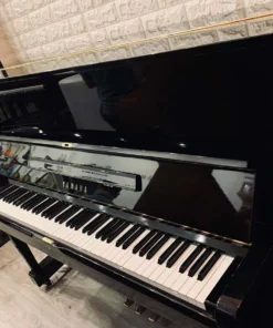 YAMAHA U1G