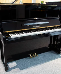 YAMAHA U1H