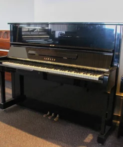 YAMAHA U1H