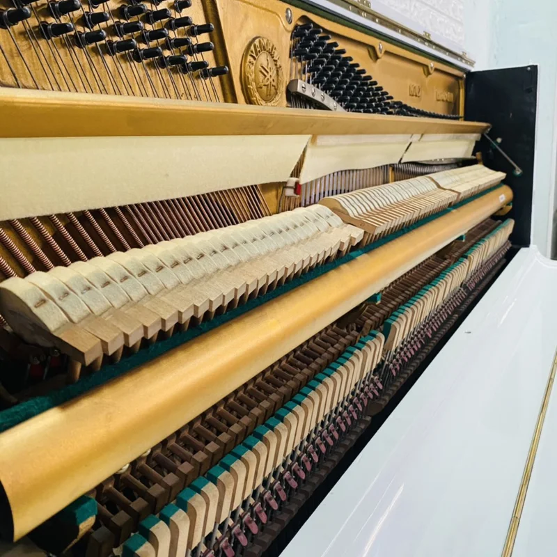 Yamaha U2F WH - Nah Music