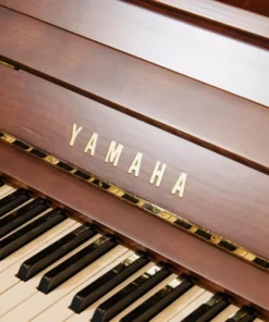 YAMAHA U30 ChC