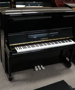 YAMAHA U30 RW
