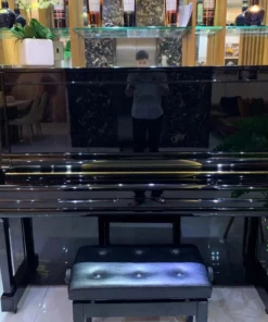 YAMAHA U30A