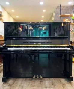 YAMAHA U3M