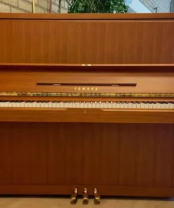 YAMAHA U7H