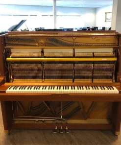 YAMAHA U7H