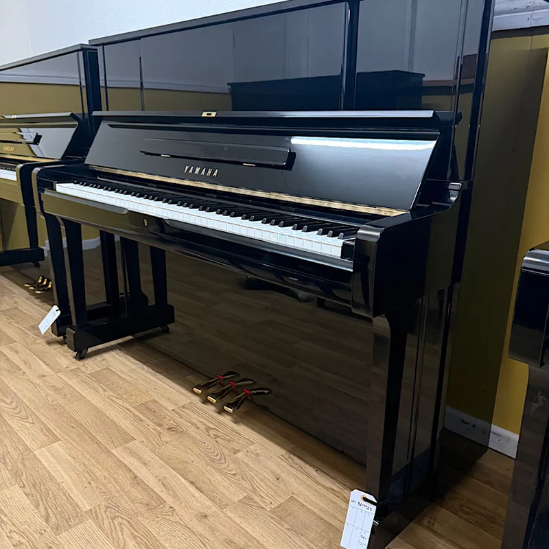 Review YAMAHA UX1 – Hình ảnh thực tế tại showroom Nah Music