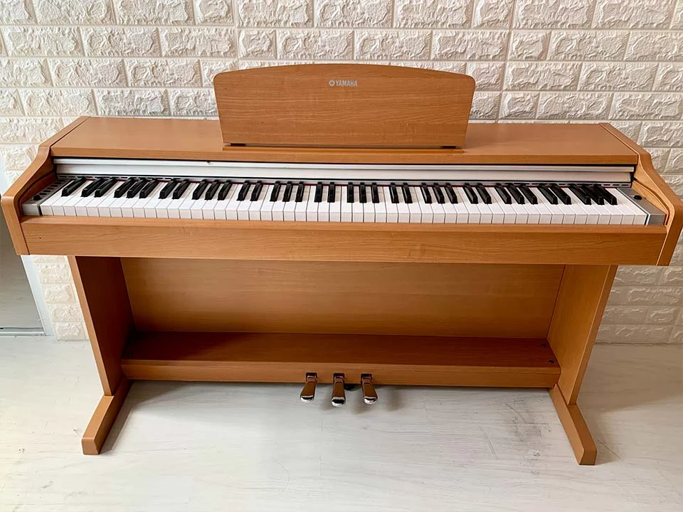 YAMAHA YDP-131C