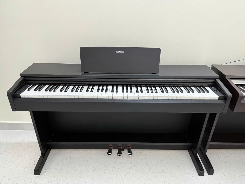 YAMAHA YDP-142 B - Nah Music