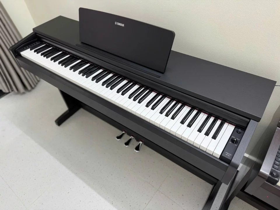 YAMAHA YDP-142 B - Nah Music