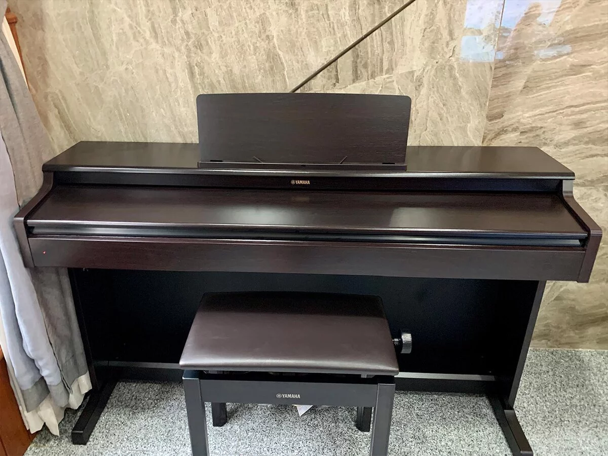 Review YAMAHA YDP-164 R (USED) – Hình ảnh thực tế tại showroom Nah Music