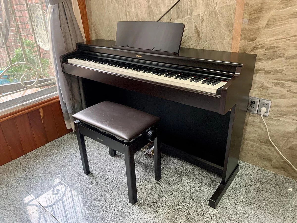 YAMAHA YDP-164 R (USED)